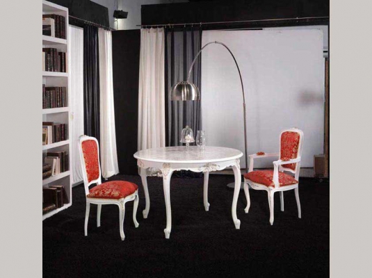 Fotografía de Mesas y sillas muebles SOLOMANDO 01