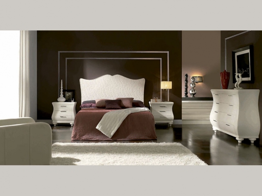 Fotografía de Muebles de dormitorios de matrimonio en madera maciza VICTORIA 01